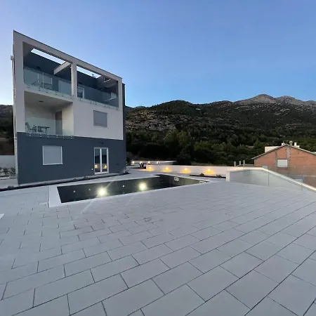 Bofor Apartmán Kuciste